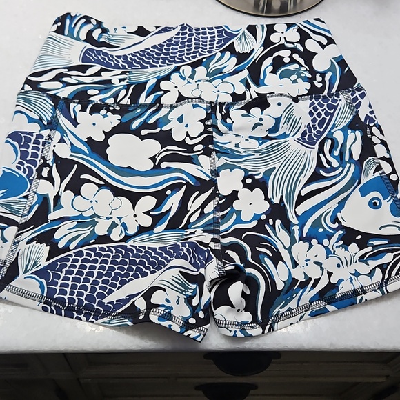 Women's Free People Movement Blue Floral Koi Print Biker Shorts - Picture 2 of 4